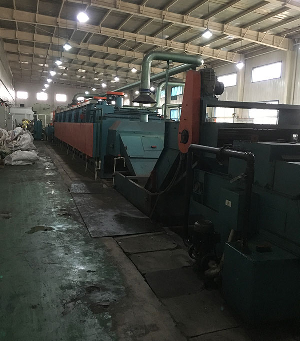 Protective atmosphere roller mesh belt type quenching and tempering production line